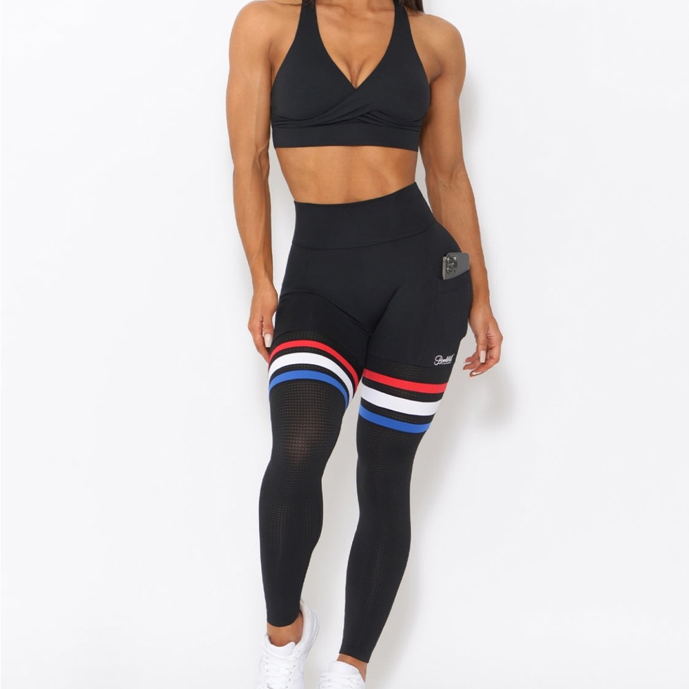 Bombshell sportswear black leggings with pockets